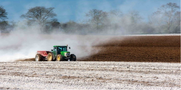 Підкислення ґрунту через застосування добрив - Makosh